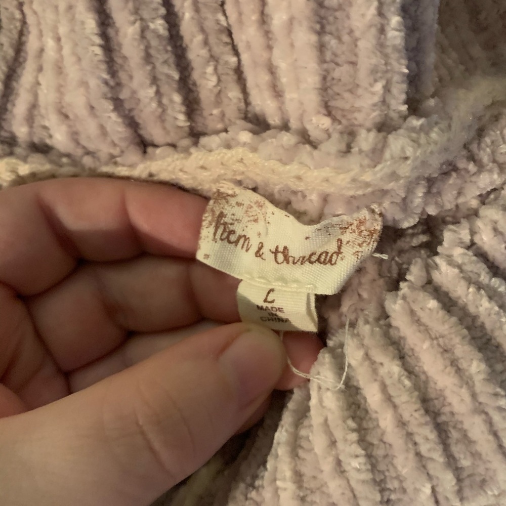 Sweater - Picture 2 of 2